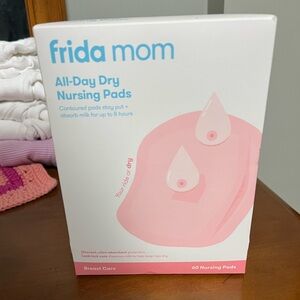 Frida Mom All-Day Dry Nursing Pads